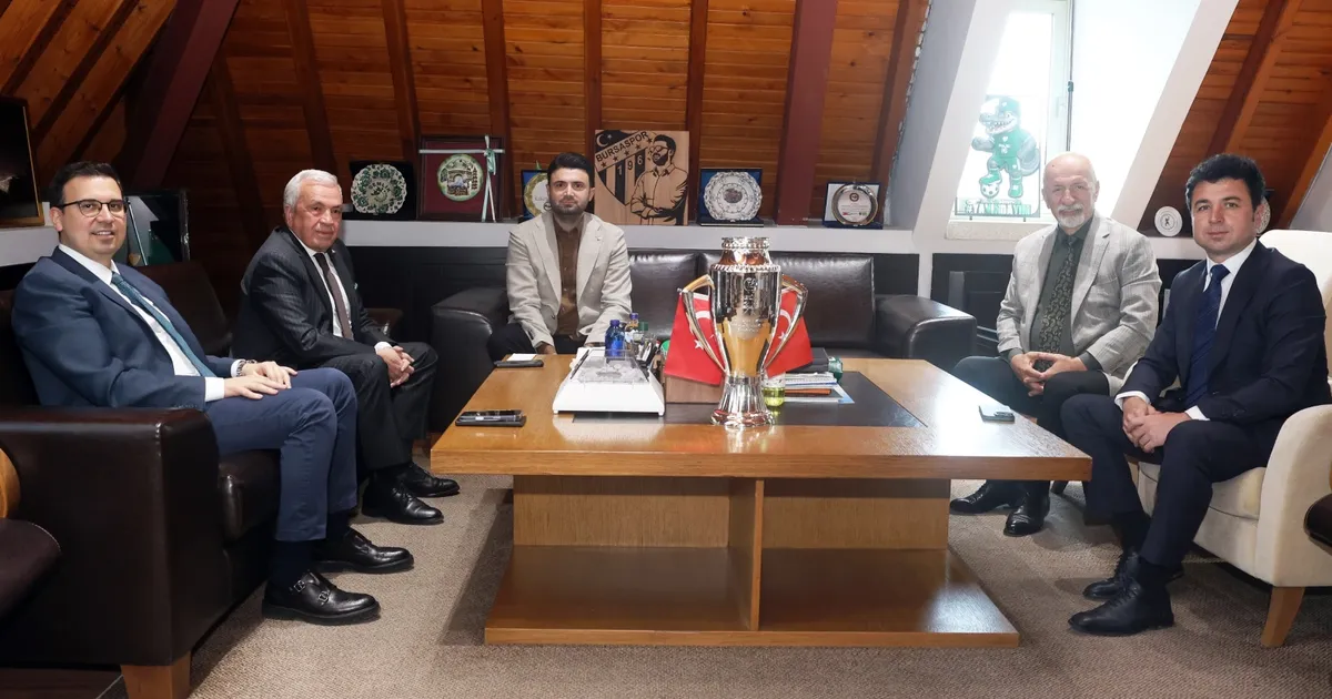 Başkan Özdemir’den Bursaspor’a tebrik ziyareti