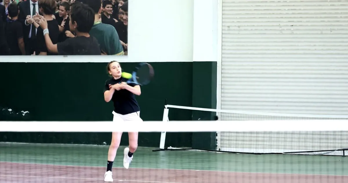 Bursa Osmangazi’de 19 Mayıs coşkusu tenis kortlarında