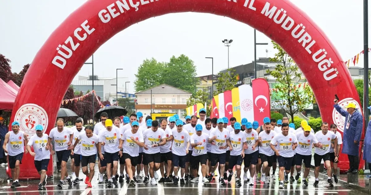 Düzce’de postacıların kıyasıya yarışı… Türkiye finali nefes kesti