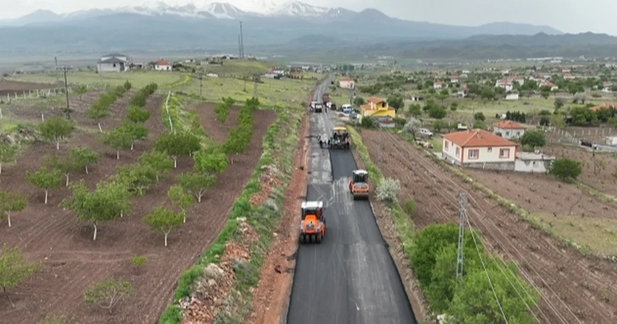 Kayseri Büyükşehir’den 10 milyon liralık asfalt çalışması