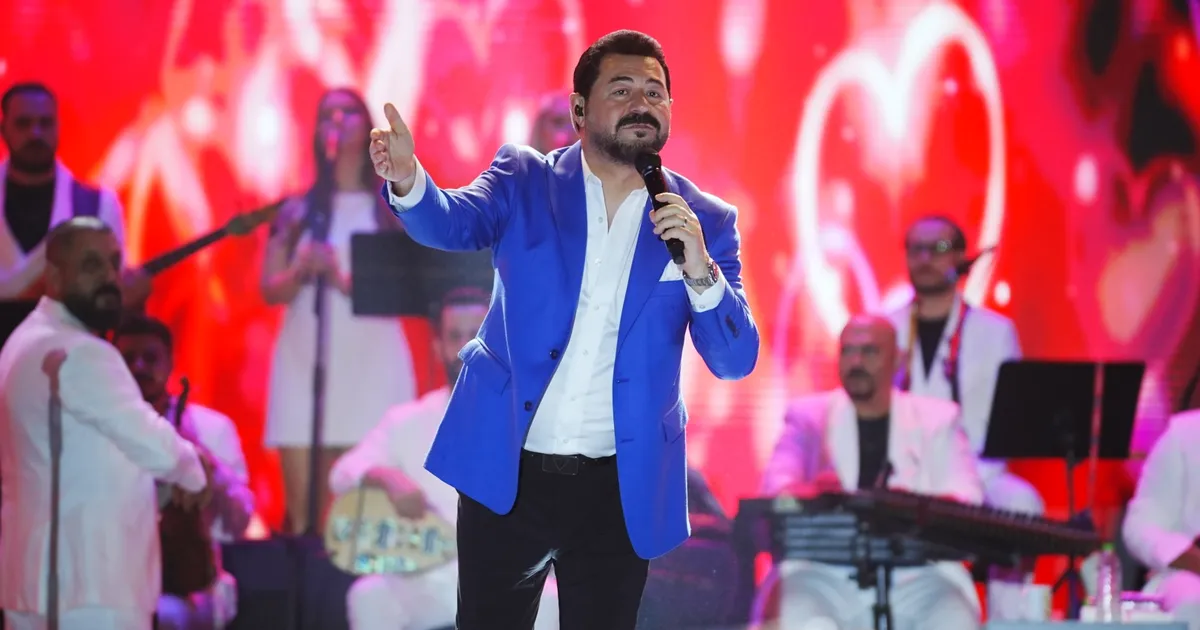 Mersin’de 9 günlük festivalin finali Serkan Kaya ile oldu