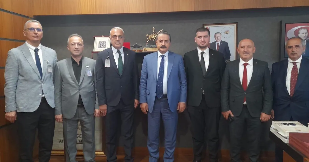 AK Parti Artvin İl Başkanlığı’ndan Milletvekili Çelik’e ziyaret