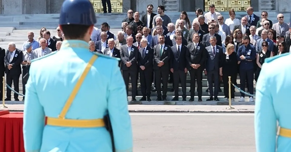 CHP Balıkesir eski milletvekili Orhan Sür’e TBMM’de son görev… Mutlak butlan sonrası ilk kez karşılaştılar