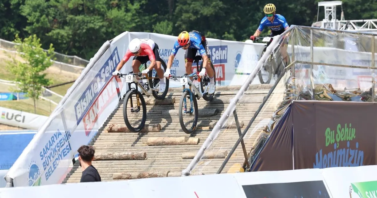 Dünyanın en iyileri Sakarya’da pedal çeviriyor