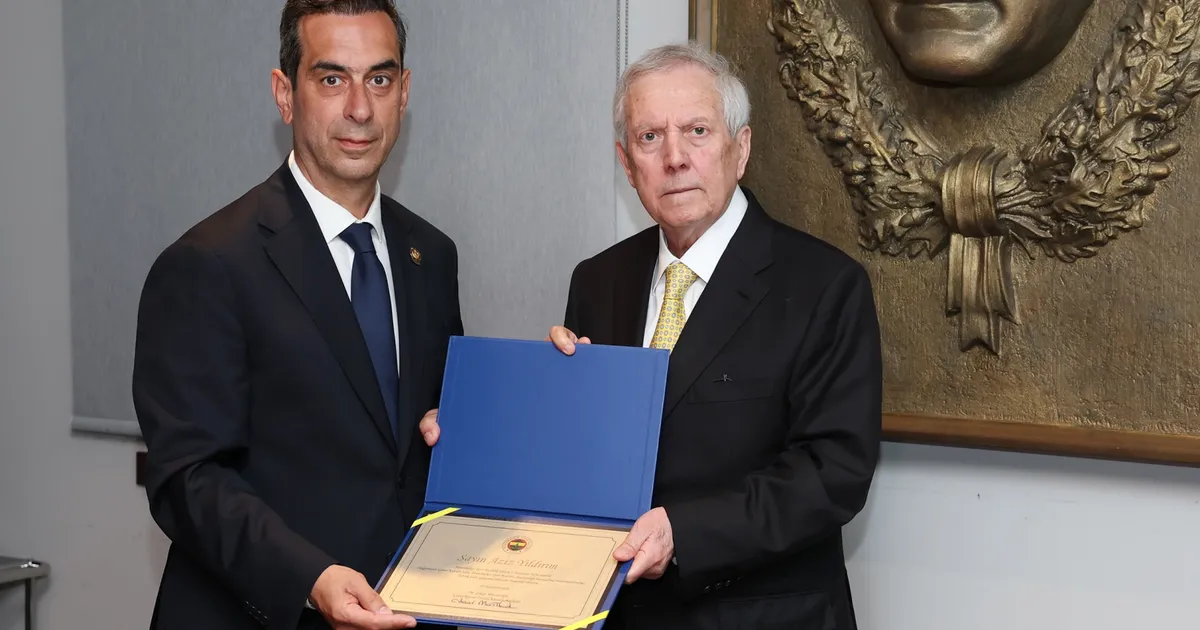 Fenerbahçe’de Aziz Yıldırım ve yönetimi mazbataları aldı