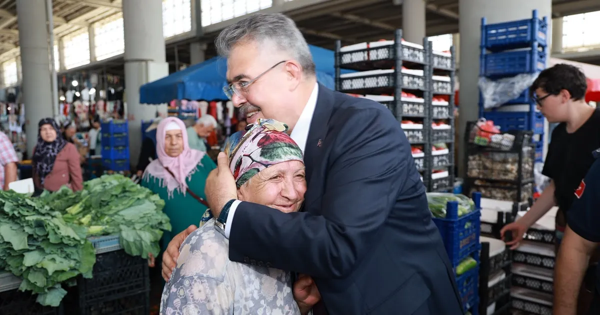 Gebze’de Mevlana Kapalı Pazar Yeri’nde gönül buluşması