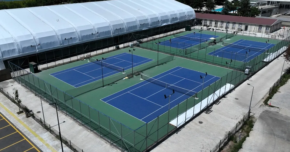 İzmit Tenis Spor Merkezi’ne 4 kapalı tenis kortu