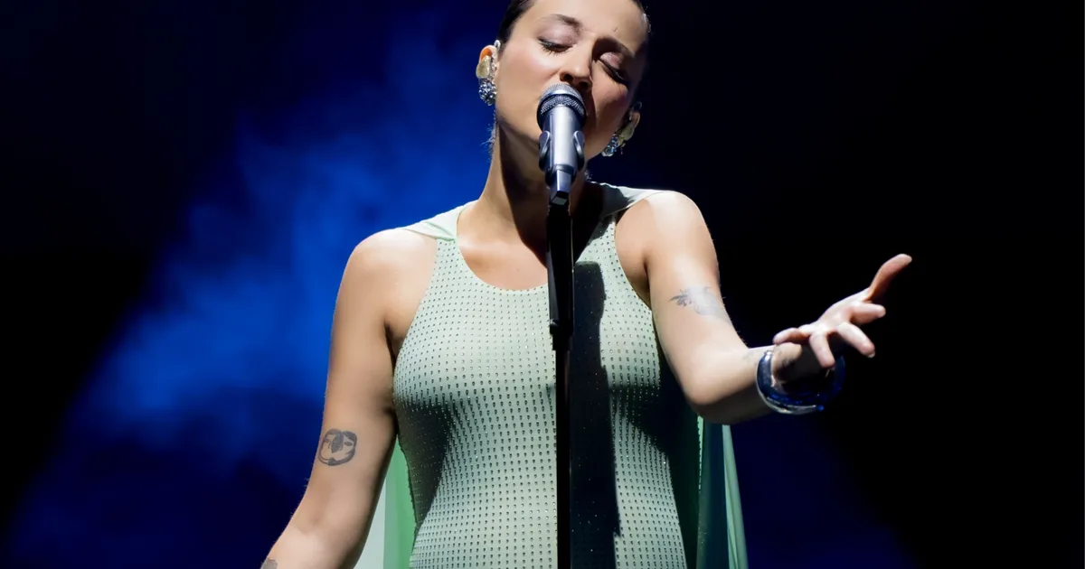 Melike Şahin’den Antalya ve Denizli’de müzik ziyafeti