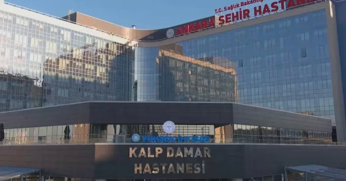 Türkiye’nin ilk yerli kalp-akciğer makinesiyle ilk ameliyat başarıyla gerçekleştirildi