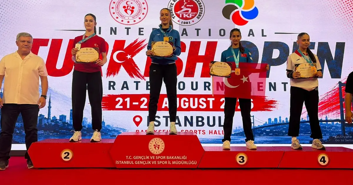 Bursalı karateci Naz Kayadere’den altın madalya