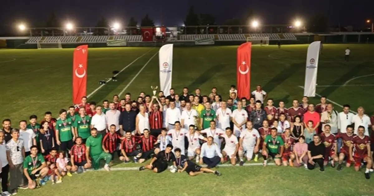 Denizli Büyükşehir’de kupalar sahiplerini buldu
