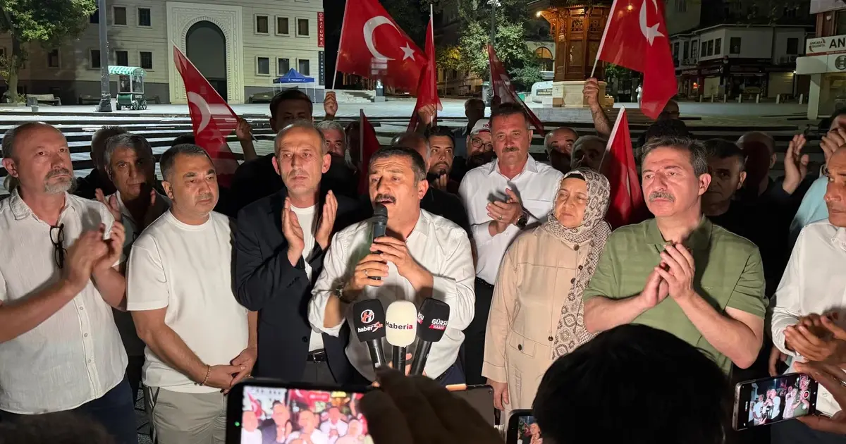 İYİ Partili Türkoğlu Bursa’da coşkuyla karşılandı