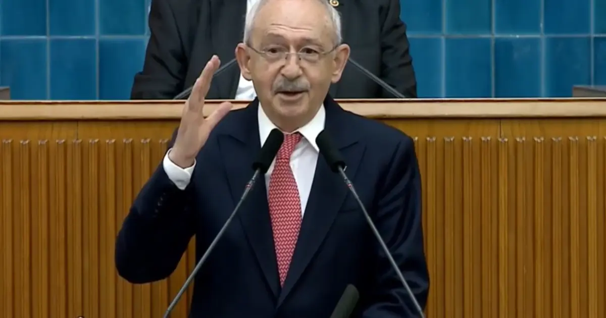 Kılıçdaroğlu 3 yıl sonra CHP grup toplantısında… “Bu Kemal hiçbir gücün karşısında eğilmez”