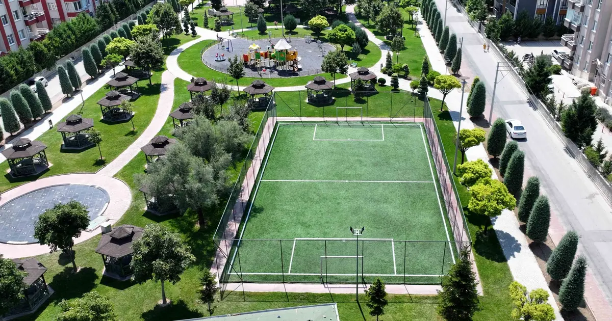 Konya Karatay’da 14 halı saha yolda