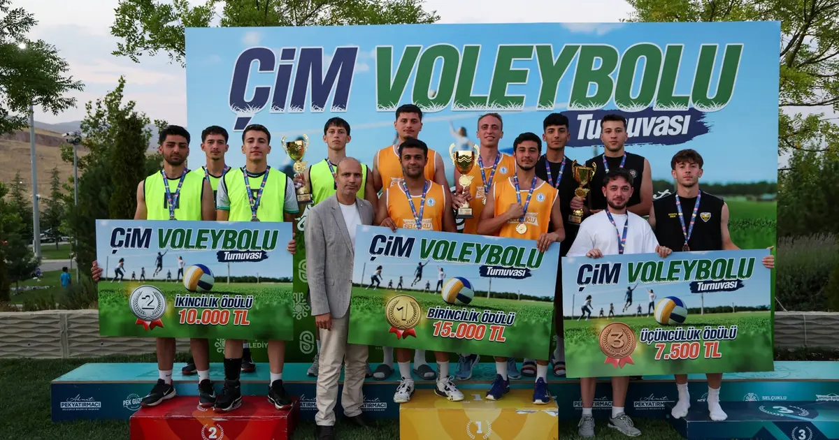 Konya Selçuklu’da ‘Çim Voleybolu’na muhteşem final