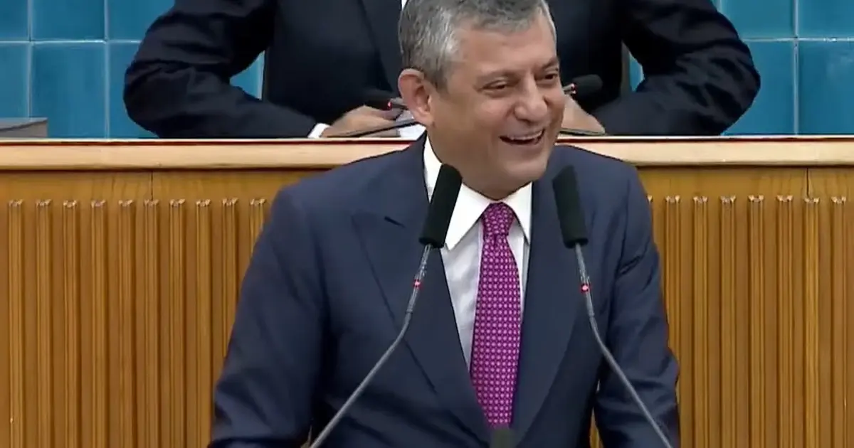 Özgür Özel’in dili sürçtü! İlk günün günahı olmaz