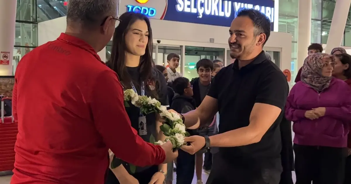 Avrupa ikincisi Konyalı sporcu coşkuyla karşılandı