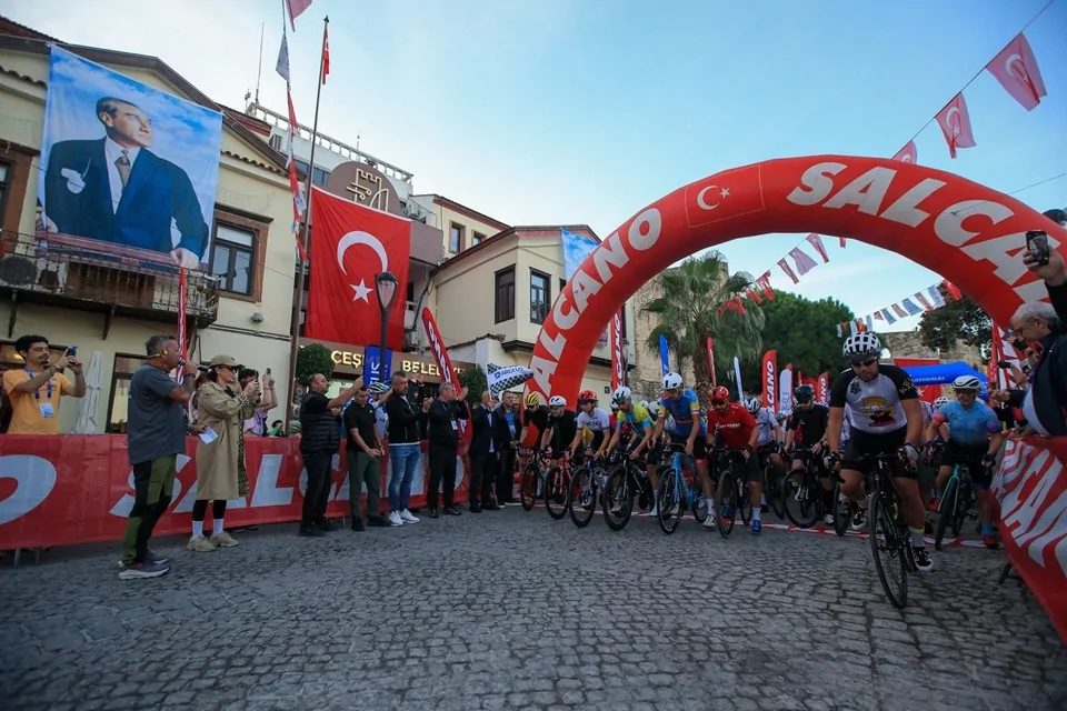 Çeşme’de 10. yıl heyecanı… Binlerce bisikletçi pedal çevirecek