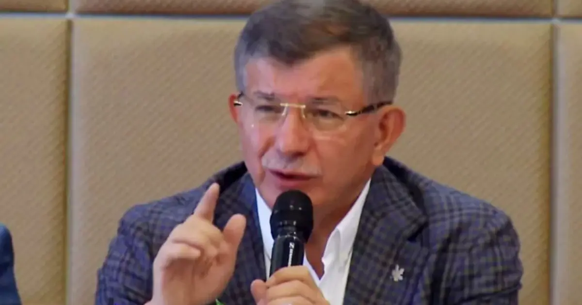 Davutoğlu hakkında ‘Cumhurbaşkanına hakaret’ iddiasıyla soruşturma