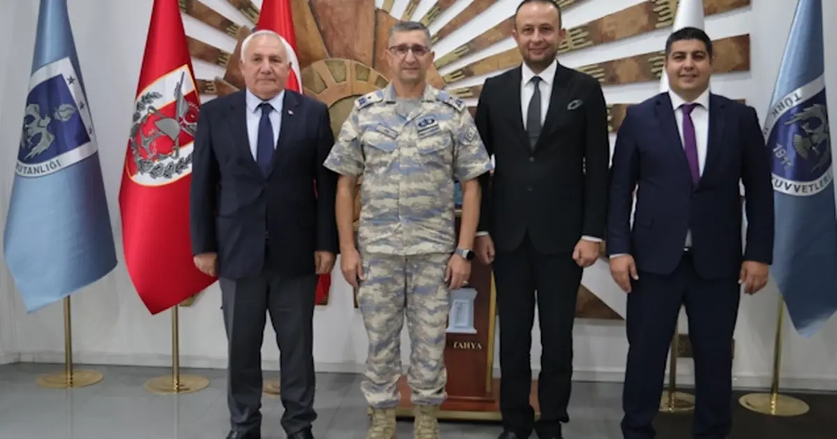 Kütahya Belediye başkanlarından Tuğgeneral Baş’a ziyaret