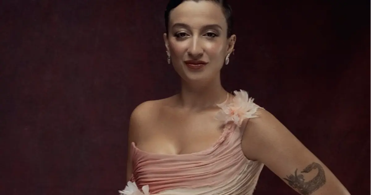 Melike Şahin’den yeni tekli “Ölmem Ölemem”