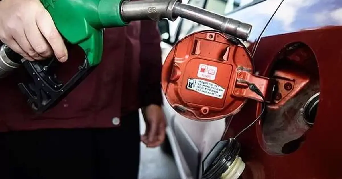Motorine indirim gözüktü… Şimdilik tabela değişikliğine gerek kalmadı
