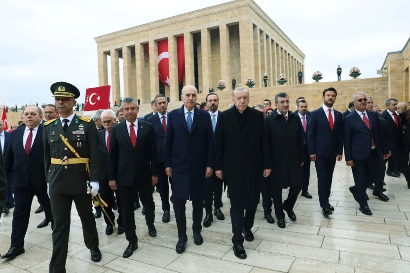 Devlet erkânı Anıtkabir’de