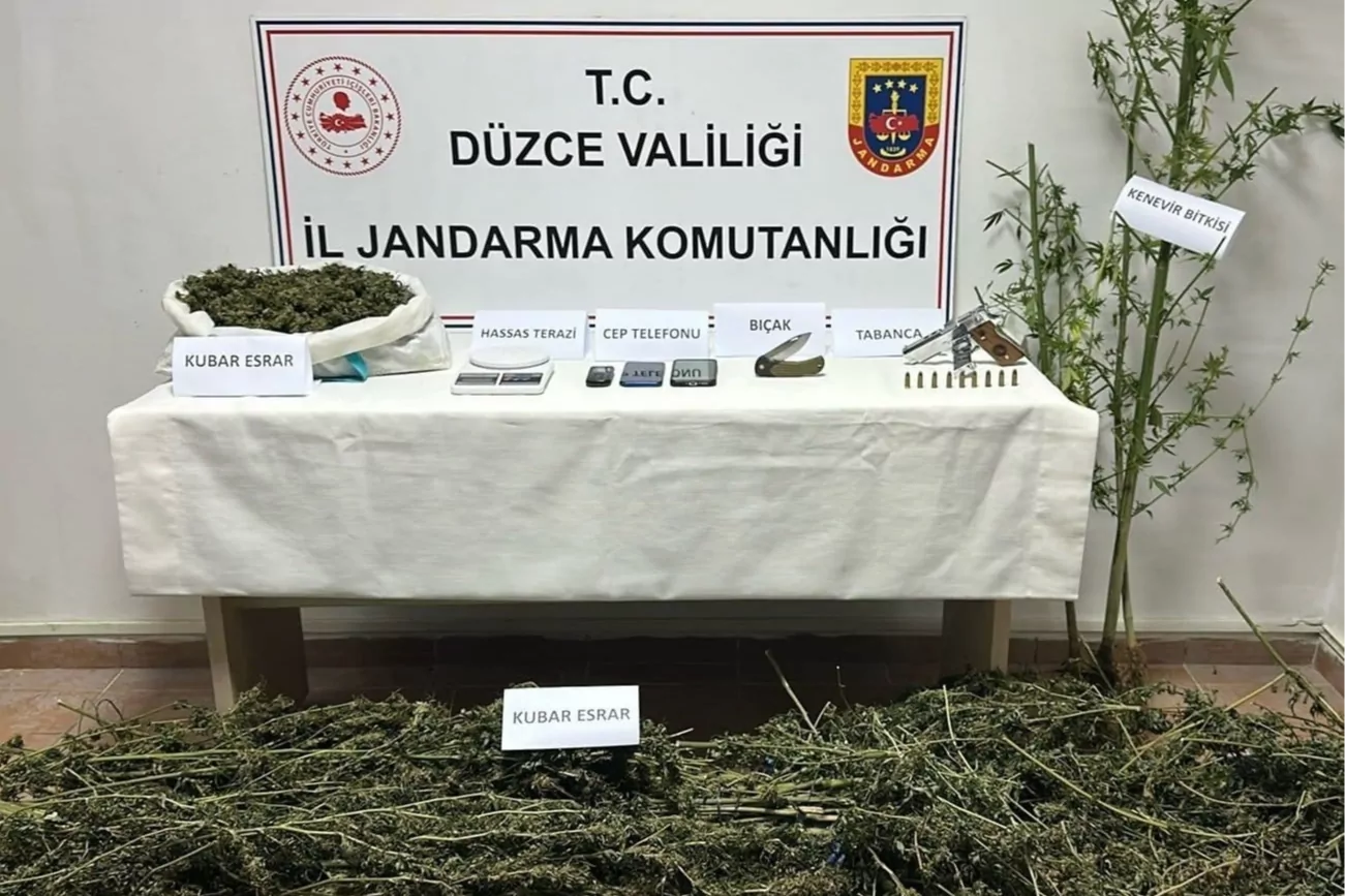 Düzce’de uyuşturucuya 2 gözaltı!