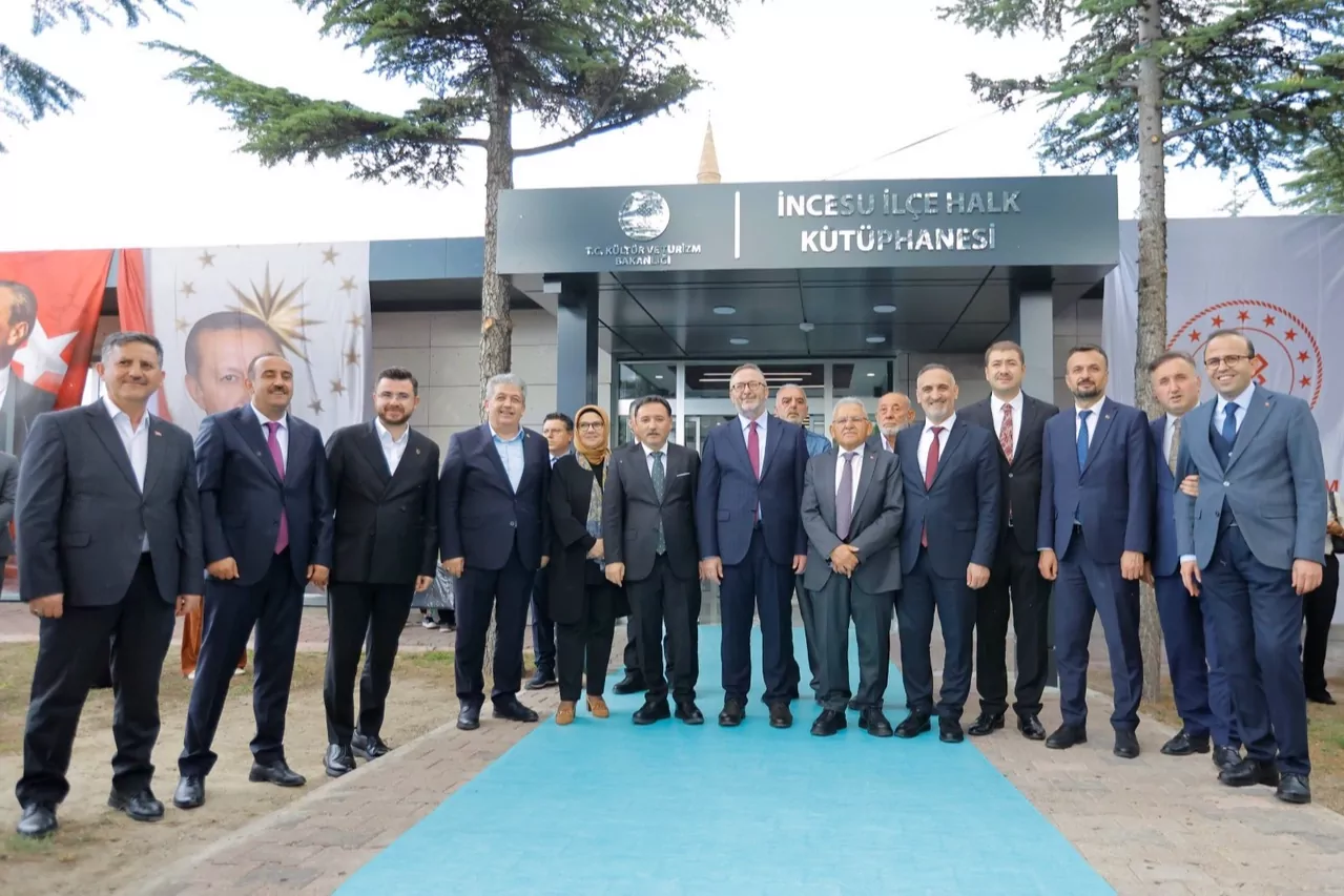 Kayseri Büyükşehir İncesu İlçe Halk Kütüphanesi’ni hizmete açtı