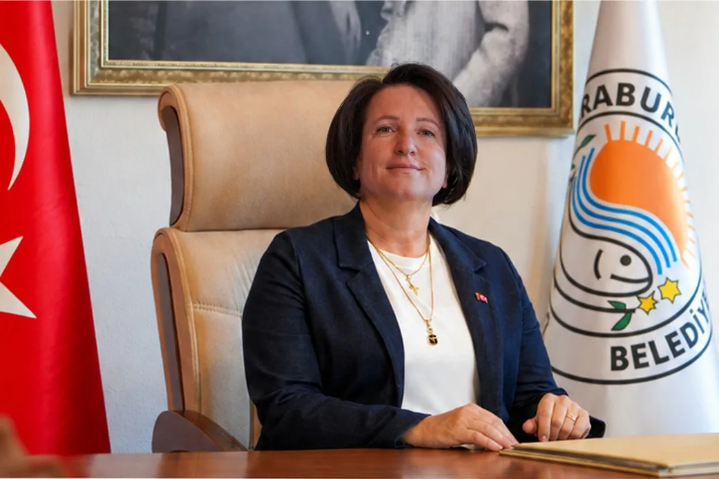 Yeni Parti’ye geçmişti, istifa etti! Karaburun Belediye Başkanı’ndan istifa açıklaması: Onurumu korumak için